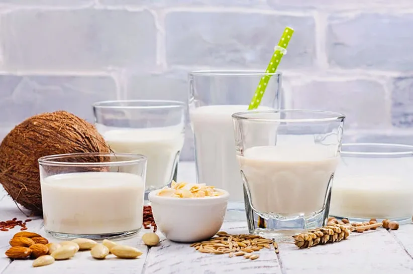 بديل الحليب في الكيتو دايت - تعرف على أفضل 11 بديل للحليب العادي