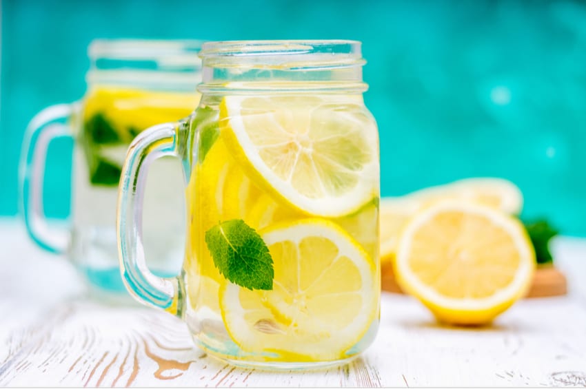 هل عصير الليمون مسموح في الكيتو؟